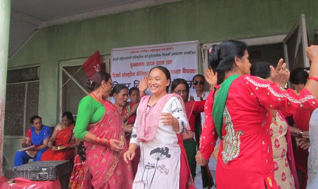 Mahila-1472481043.JPG
