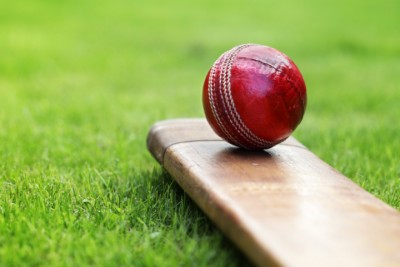 cricket-ball-bat-1497715549.jpg
