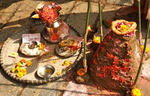 Gorbardhan-puja-1508462420.jpg