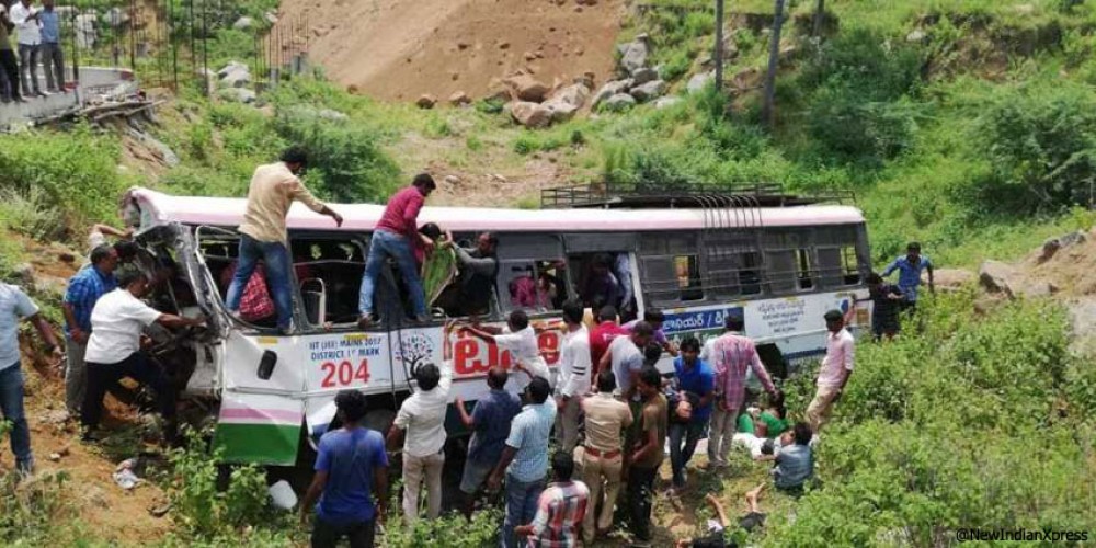 Bus-durghatna-1536670440.jpg
