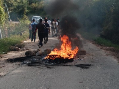 Road-Blocked2-1537414840.jpg