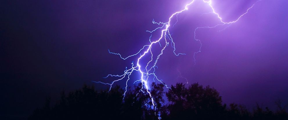 Lightning-1559223444.jpg