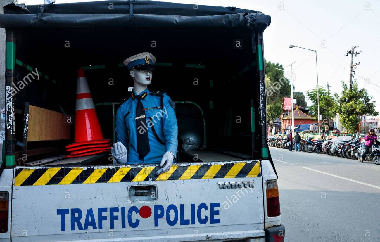 Traffic-Police-1565761781.jpg