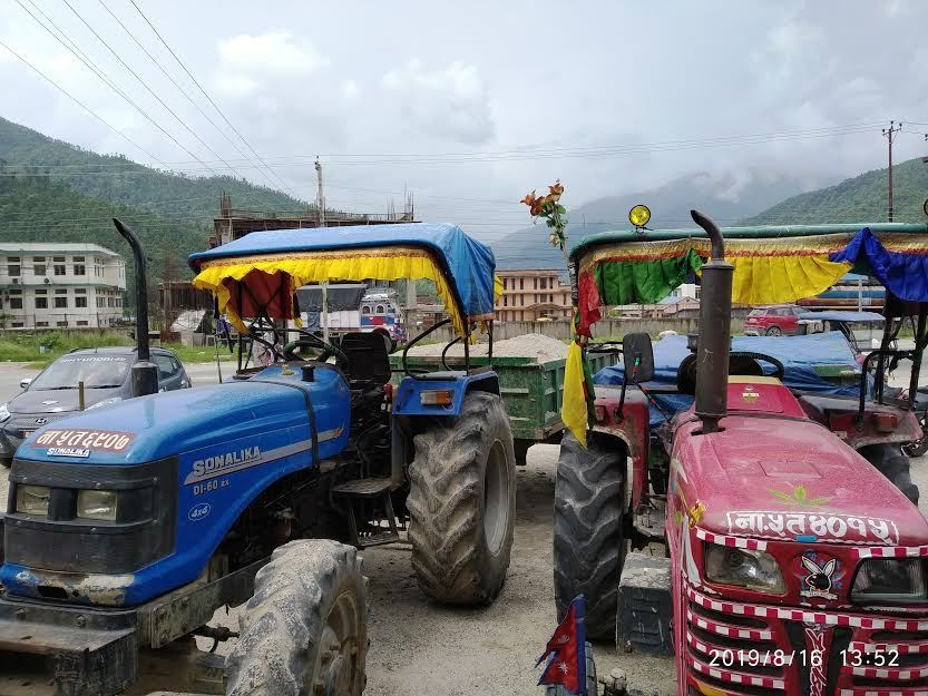 Tractor-1565960122.jpg