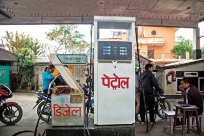 petrol-pump-1589632578.jpg