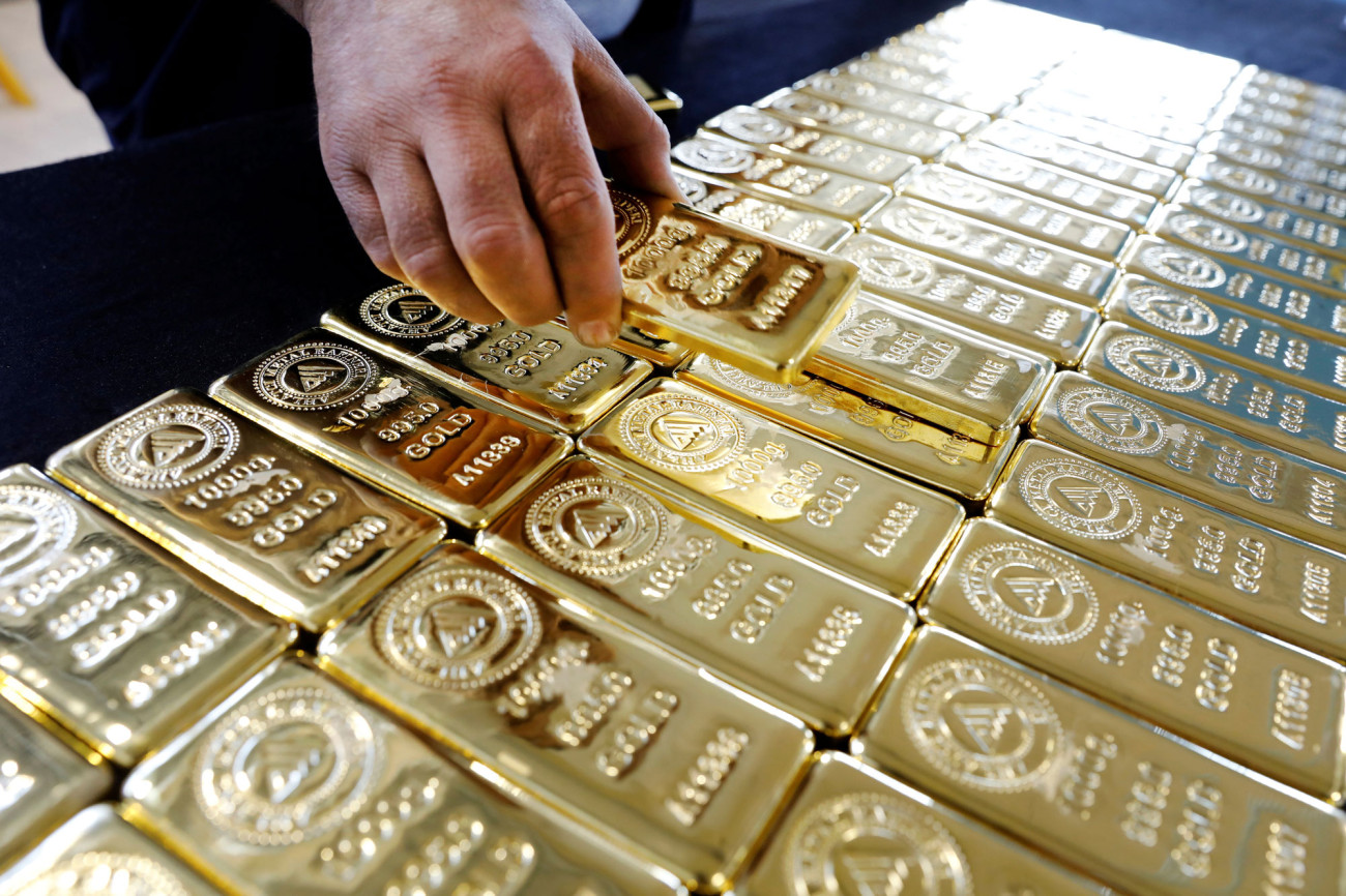 gold-1701668774.jpg