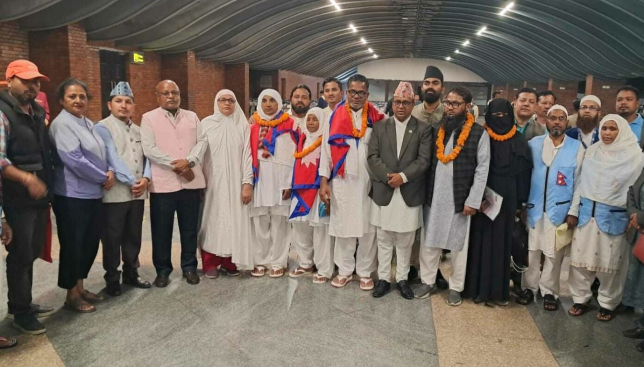 haj_yatri_-1536x1152_edit-1747699896.jpg